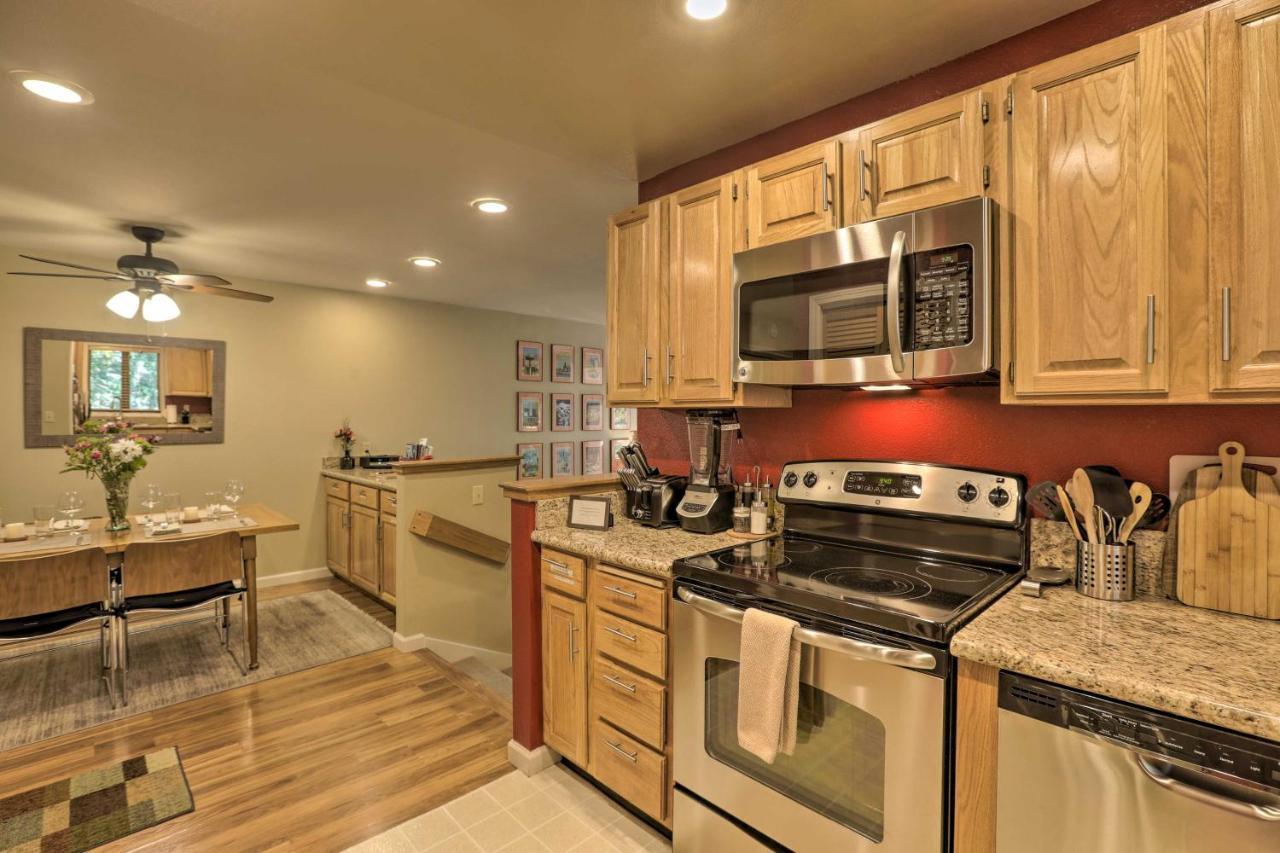Corner-Unit Condo With Grill Walk To Lake Tahoe! อินไคลน์วิลเลจ ภายนอก รูปภาพ