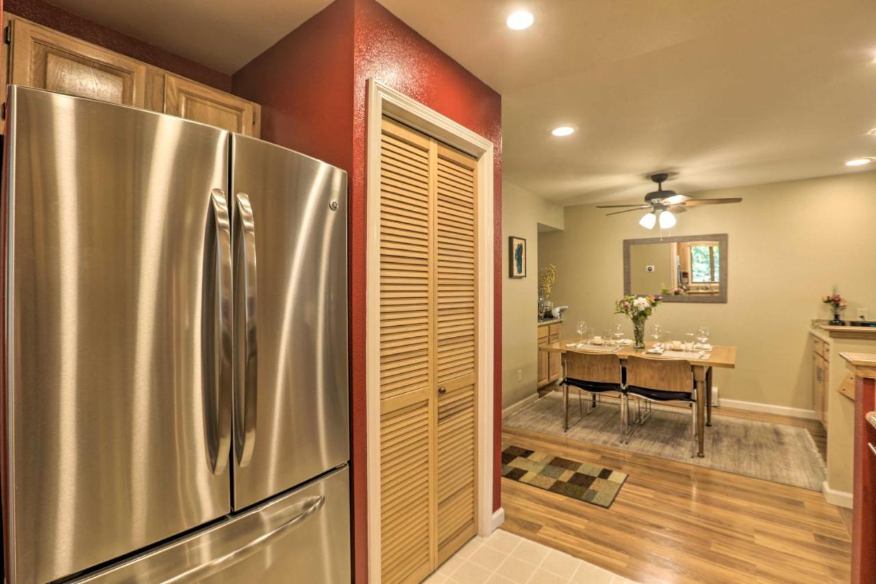 Corner-Unit Condo With Grill Walk To Lake Tahoe! อินไคลน์วิลเลจ ภายนอก รูปภาพ